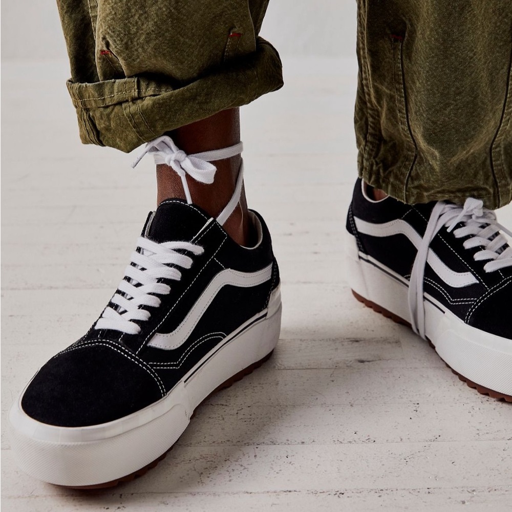 NEW Vans Stacked Old Skool Sneakers